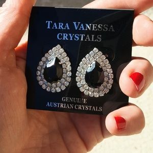 Teardrop Austrian Crystals w/ Black Stone bling